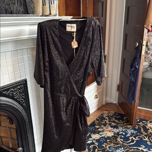 Savanna Jane Black wrap ‎ Midi Dress